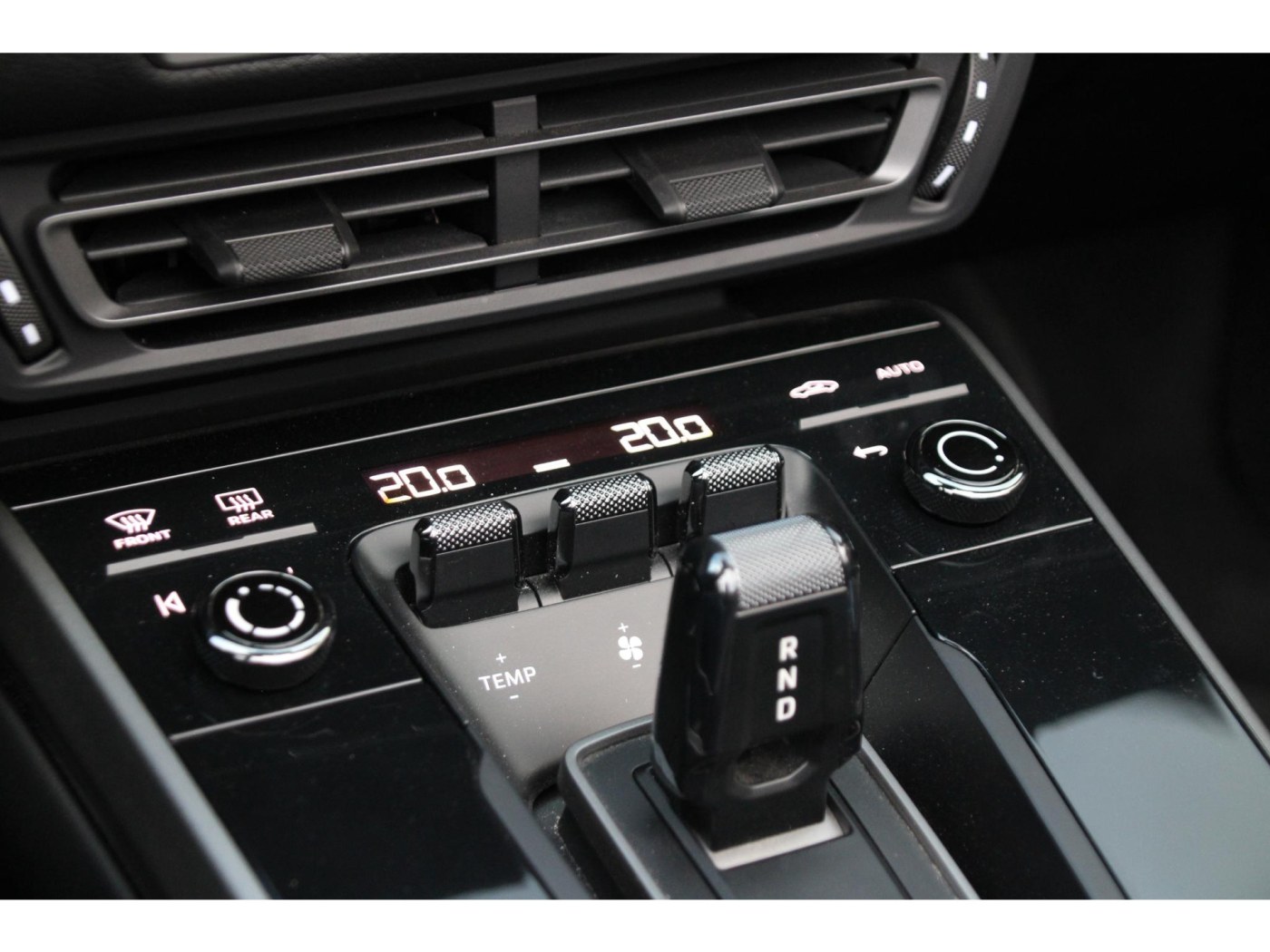 Porsche 911 Carrera S Cabrio (992) 450pk — foto 14 van 88