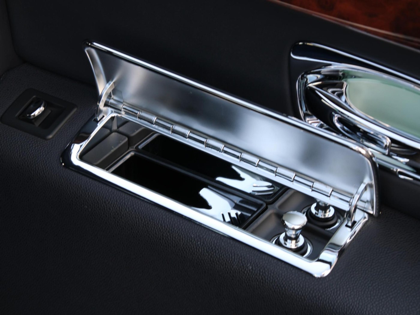 Rolls-Royce Phantom VII 6.75 EWB — foto 32 van 102
