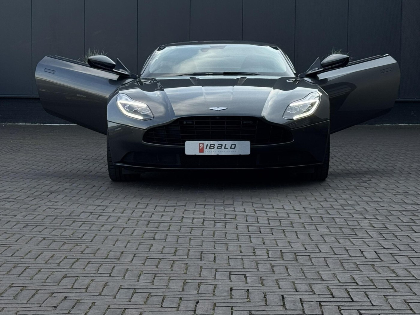 Aston Martin DB11 5.2 V12 | NL-auto | Dealer Onderh | PPF | — foto 31 van 49