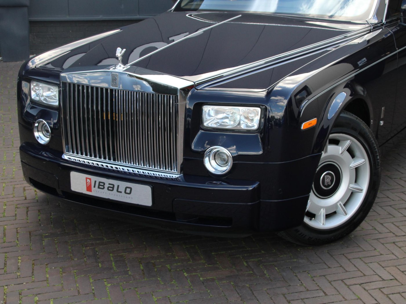 Rolls-Royce Phantom VII 6.75 EWB — foto 27 van 102