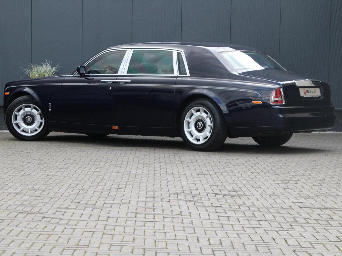 Rolls-Royce Phantom VII 6.75 EWB — foto 35 van 102