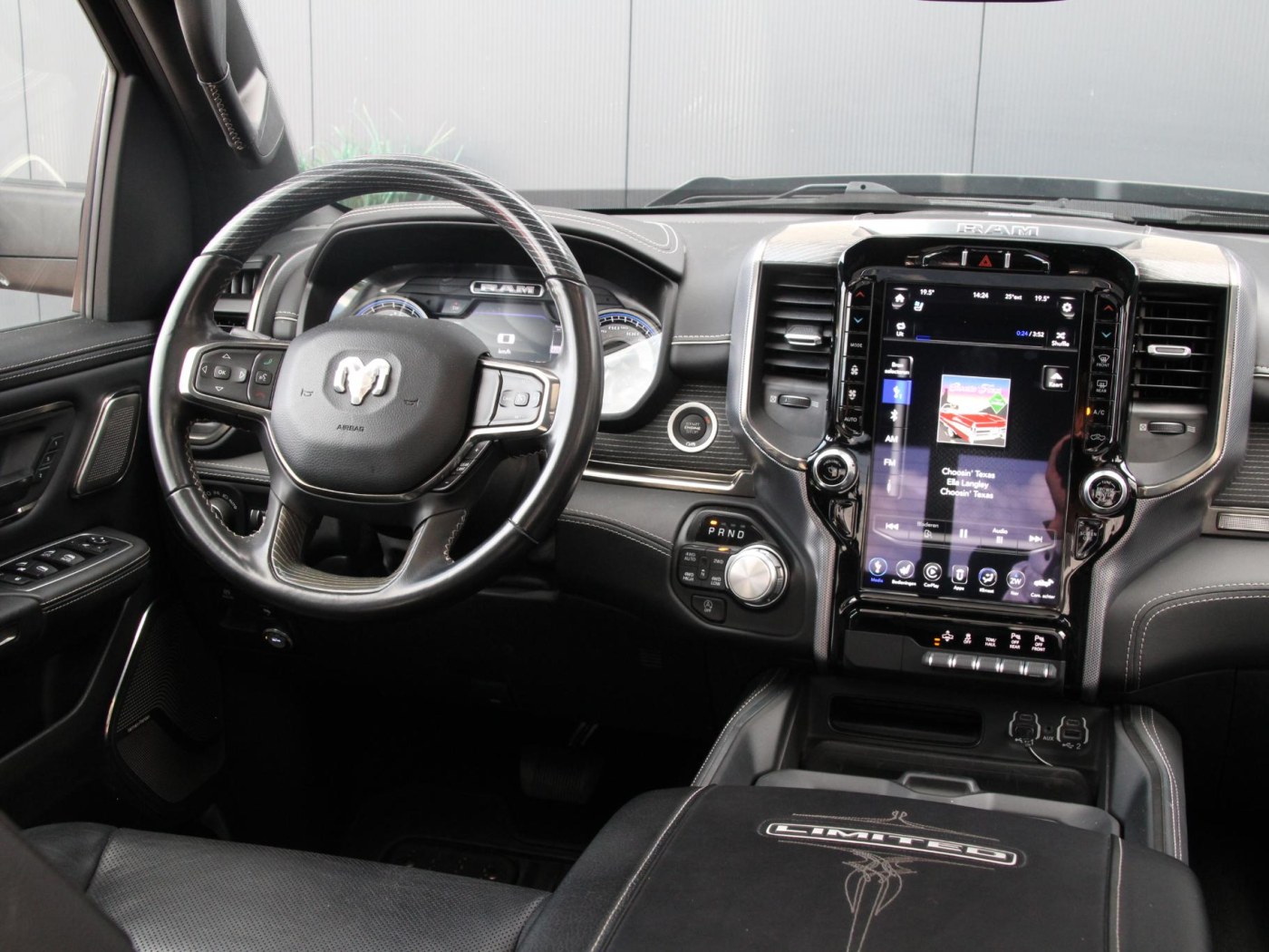 Dodge Ram 1500 5.7 V8 Crew Cab Limited Night Edition — foto 46 van 78