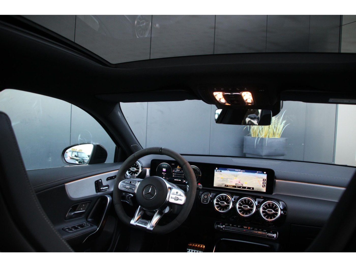 Mercedes-Benz A-klasse AMG 45 S 4MATIC+ | Performance Stoelen | NP € 100.012,- | — foto 3 van 23