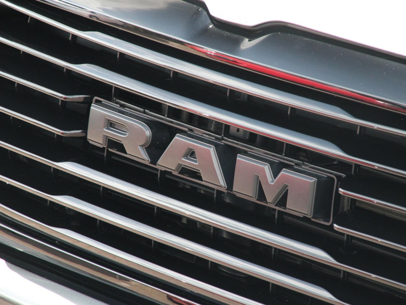 Dodge Ram 1500 5.7 V8 Crew Cab Limited Night Edition — foto 4 van 78