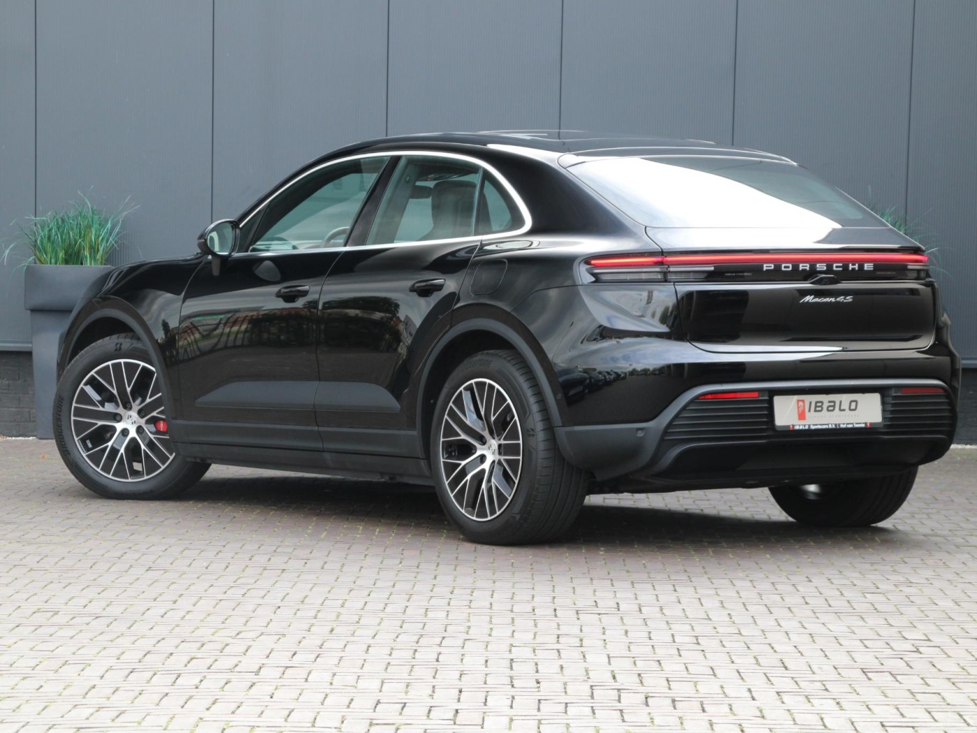 Porsche Macan 4 S 100 kWh — foto 14 van 50
