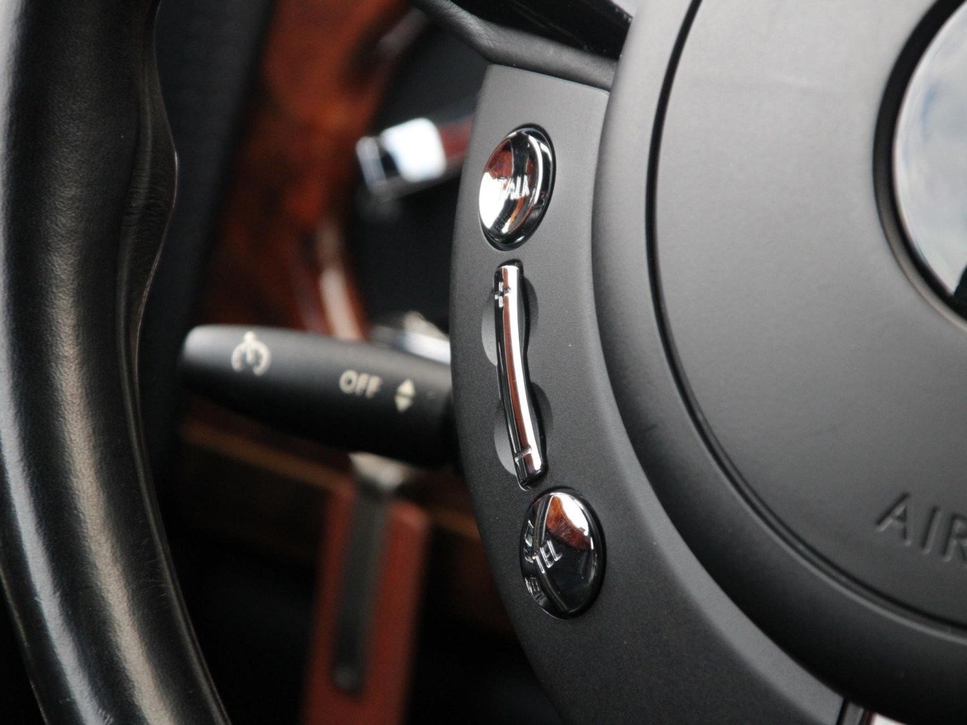 Rolls-Royce Phantom VII 6.75 EWB — foto 75 van 102