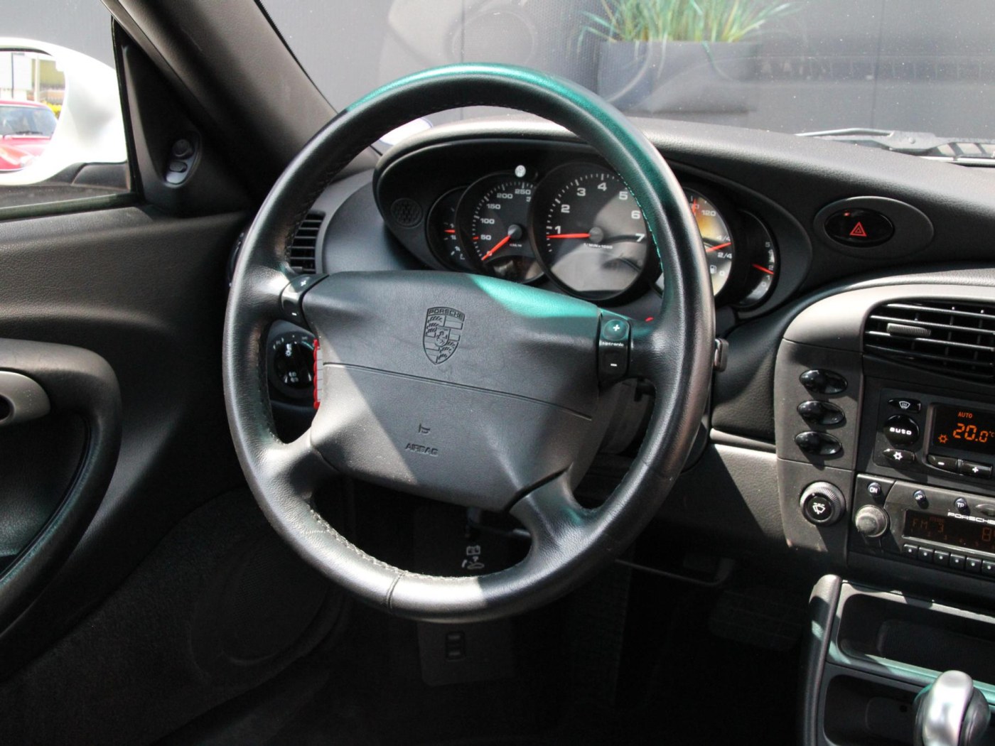 Porsche 911 3.4 Coupé Carrera — foto 30 van 42