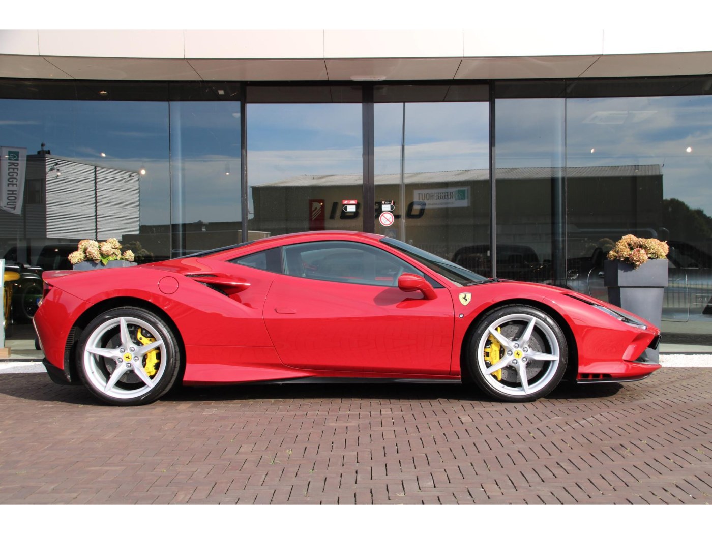 Ferrari F8 Tributo 3.9 V8 - Novitec exhaust - — foto 4 van 42