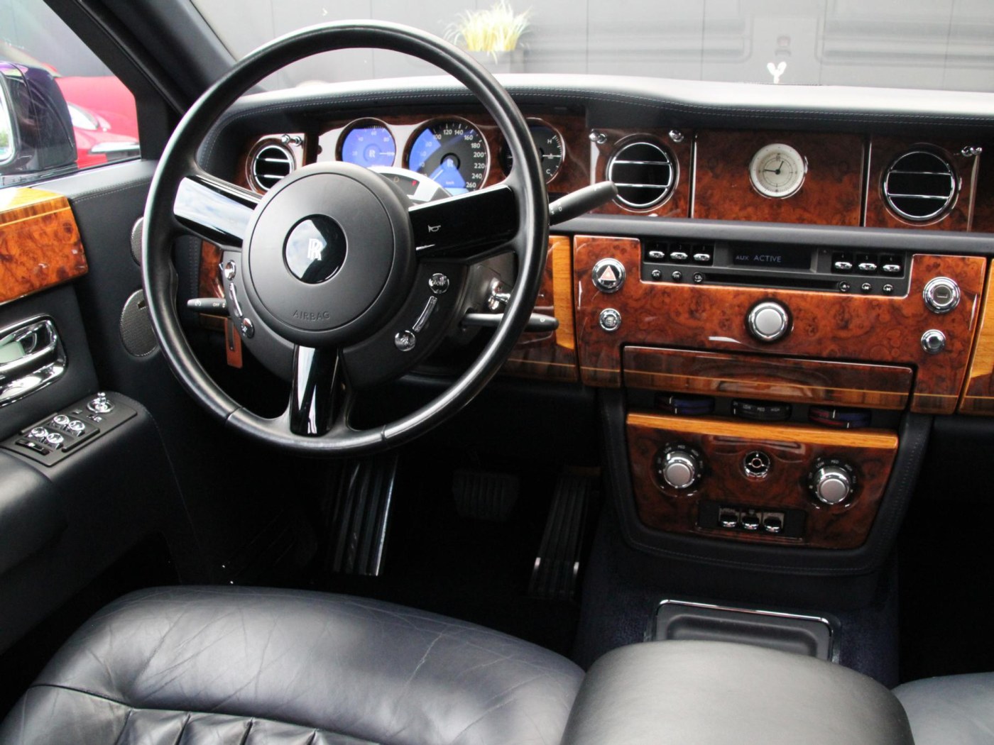 Rolls-Royce Phantom VII 6.75 EWB — foto 4 van 102