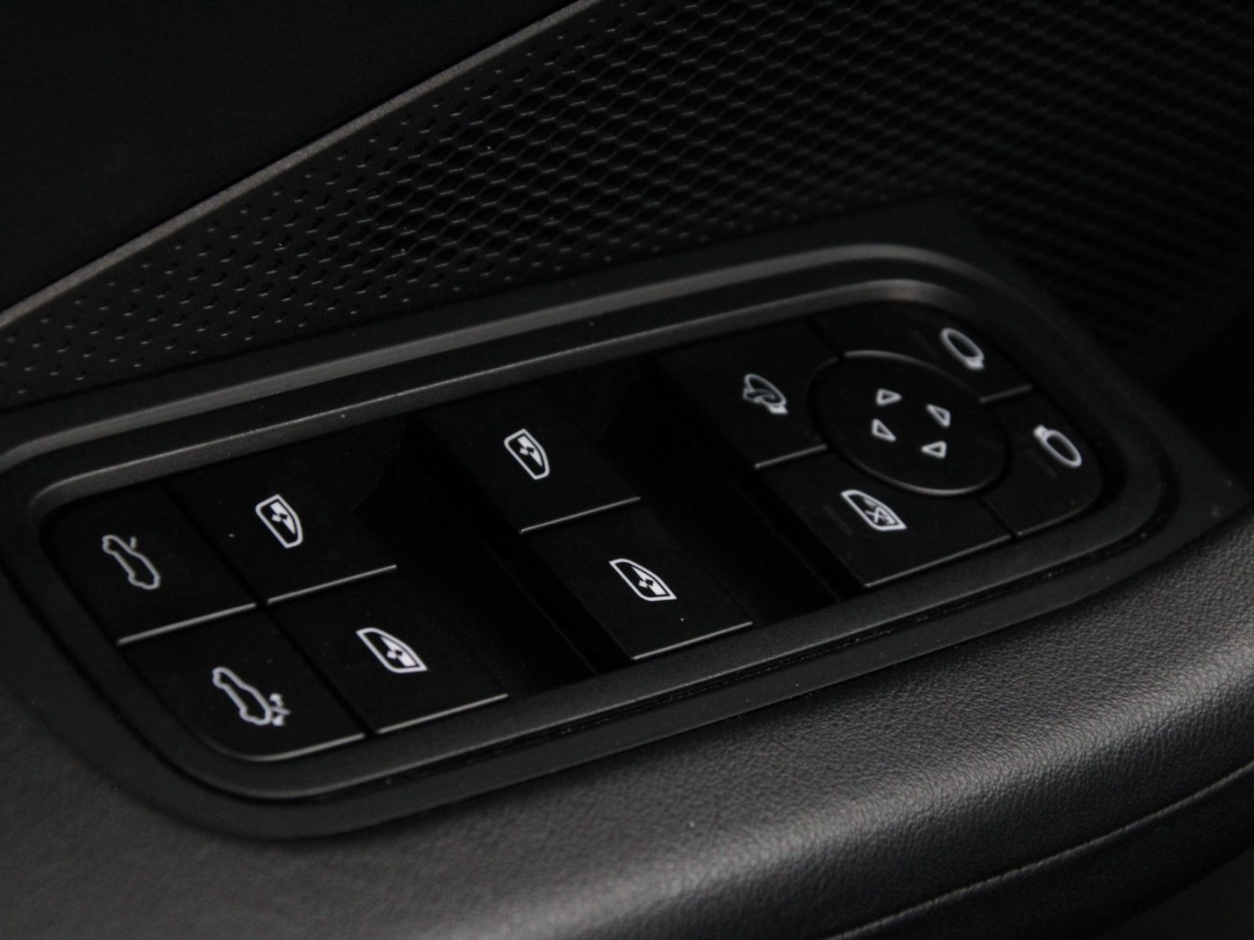 Porsche Macan 4 S 100 kWh — foto 23 van 50