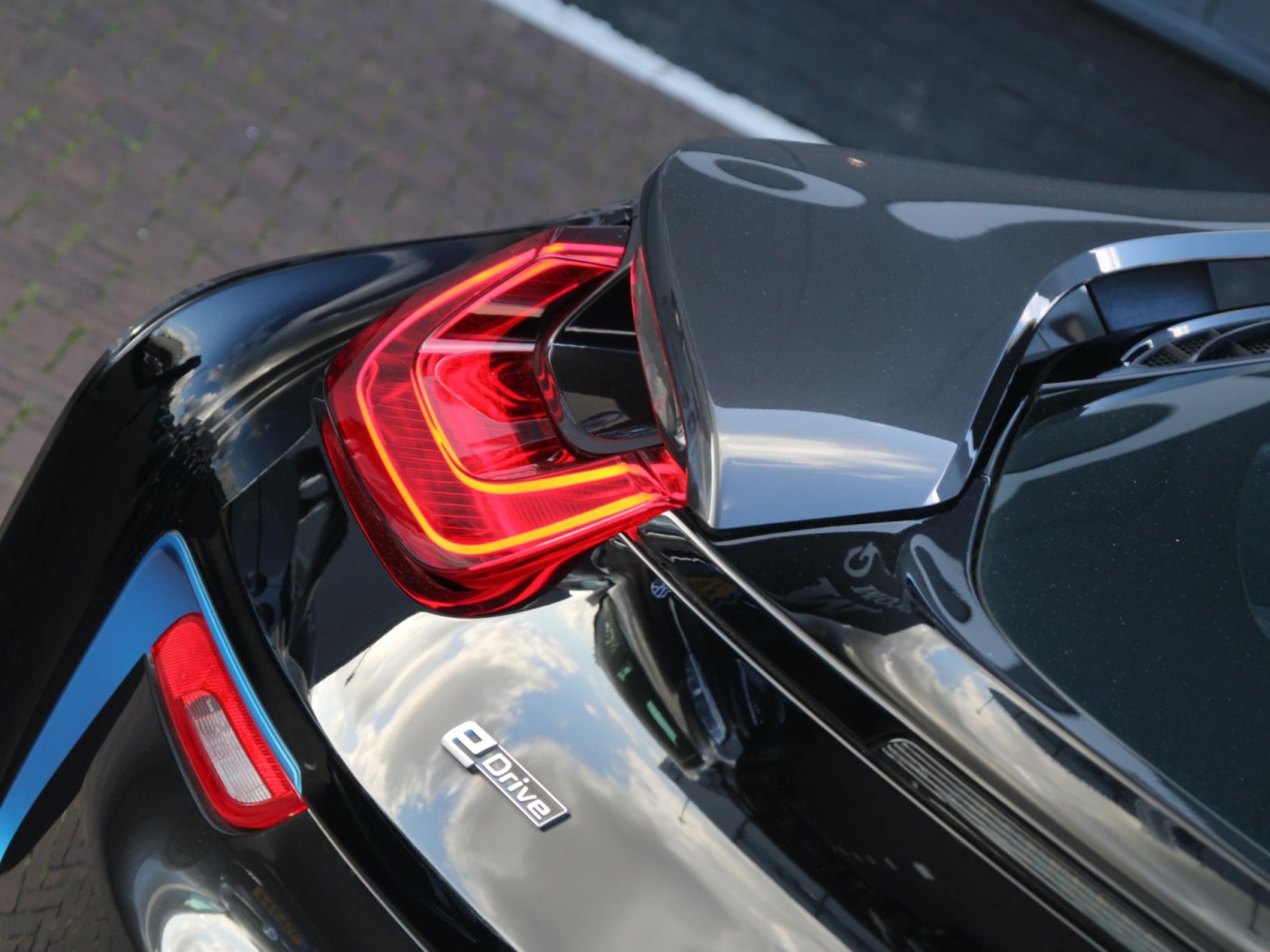 BMW i8 Pure Impulse — foto 25 van 56
