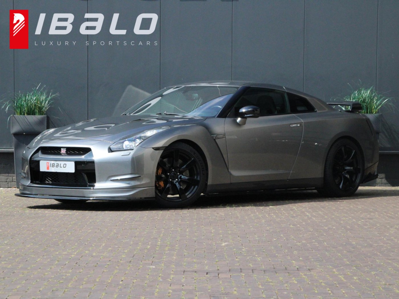 Nissan GT-R 3.8 V6 Premium — foto 1 van 55