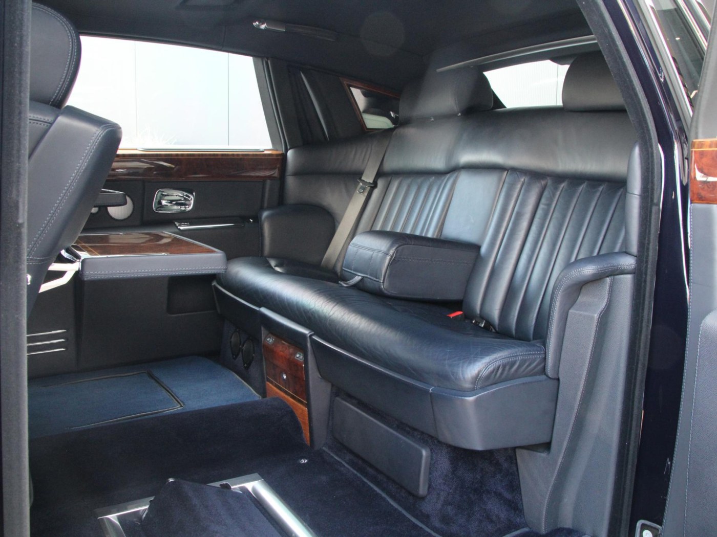 Rolls-Royce Phantom VII 6.75 EWB — foto 47 van 102