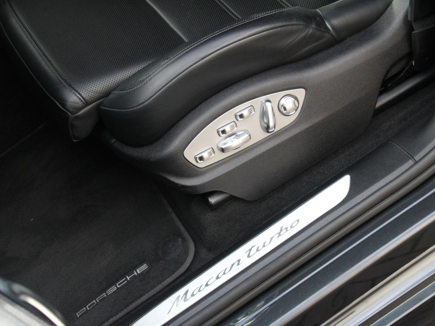 Porsche Macan 2.9 Turbo — foto 61 van 73