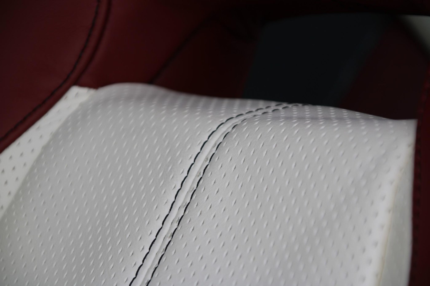 Aston Martin DB9 V12 Touchtronic — foto 34 van 39