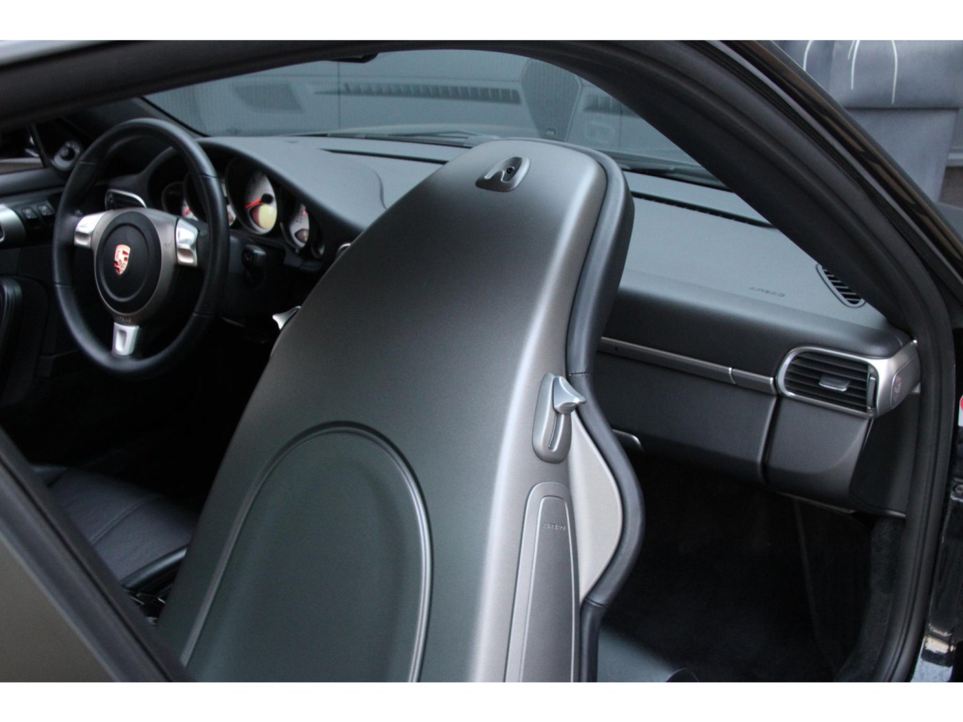 Porsche 911 3.8 Carrera S | Turbo-stoelen | Sport Chrono | PCCM+ — foto 9 van 35