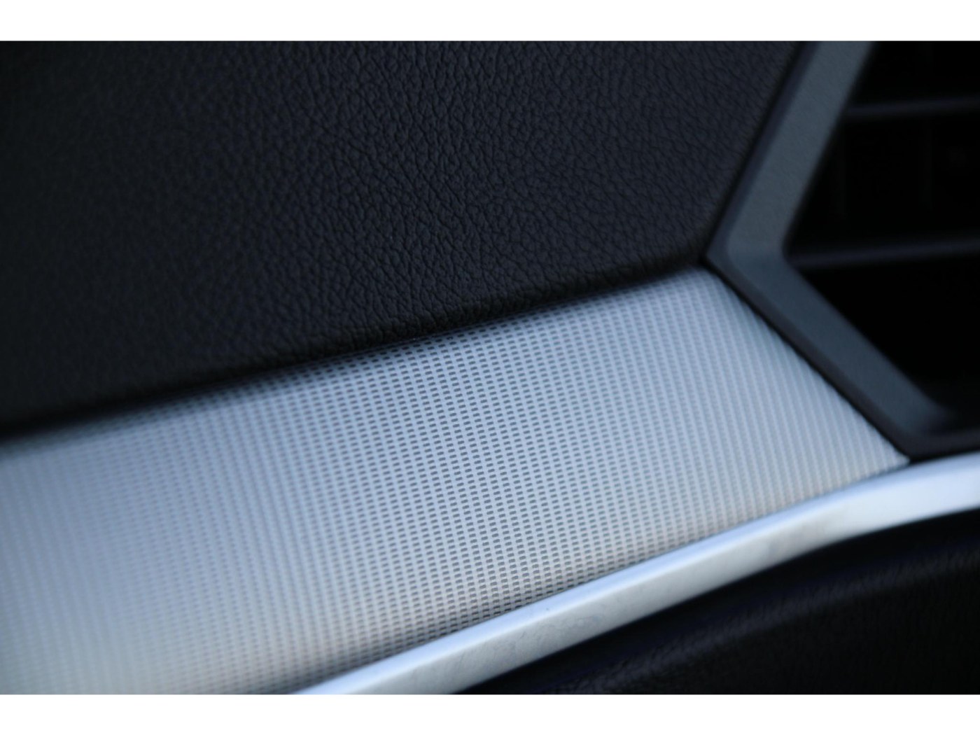 BMW 3-serie Touring 320i M-Sport | Panoramadak | HIFI | BTW-auto | — foto 38 van 39