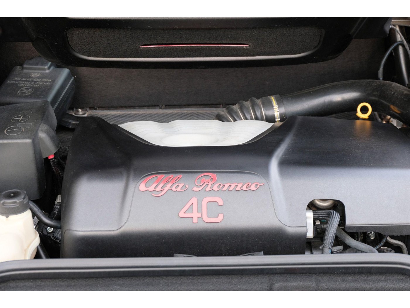 Alfa Romeo 4C Spider 1750TBI TCT - 240pk - Rosso Competizione - — foto 23 van 40