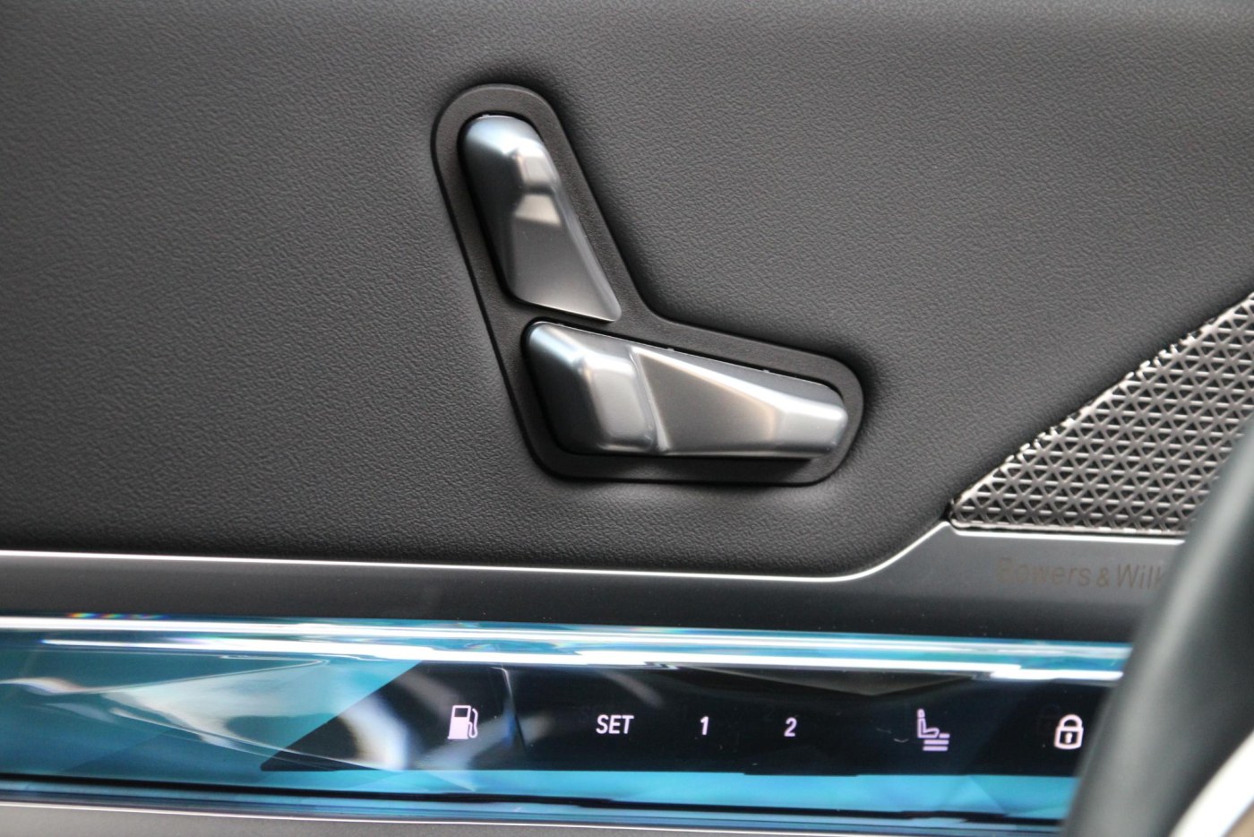 BMW 7-serie M760e xDrive M-Sport Pro — foto 22 van 34