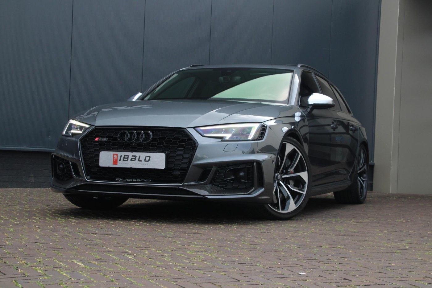 Audi RS4 Avant 2.9 TFSI quattro — foto 11 van 67