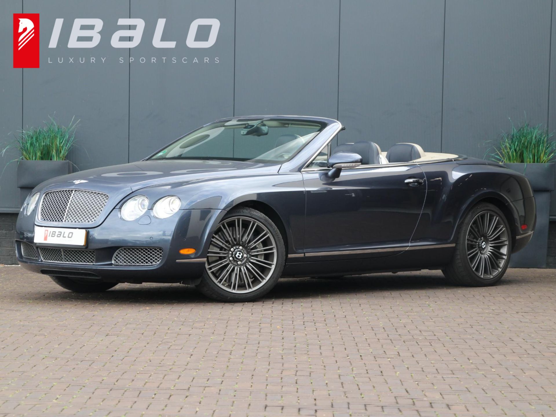 Bentley Continental GTC 6.0 W12