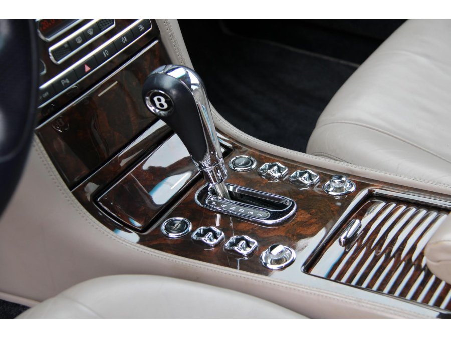 Bentley: van traditionele luxe naar moderne innovatie